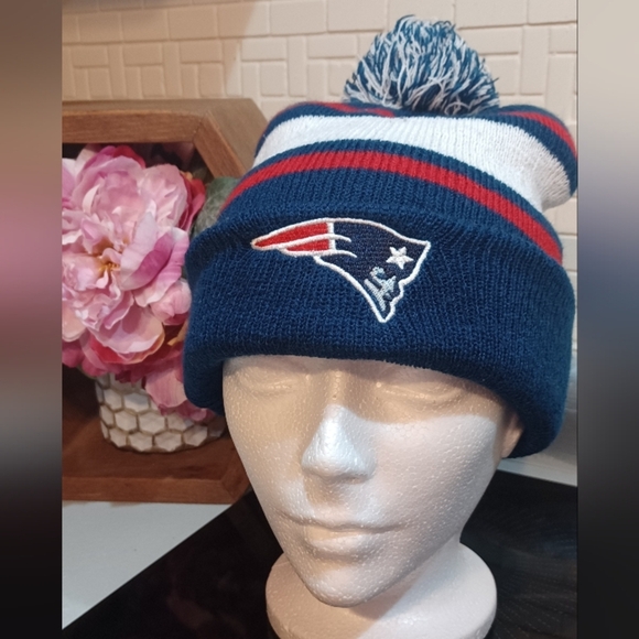 NFL Budweiser New England Patriots Winter Hat Beanie Toque Bud Promo - Picture 1 of 5